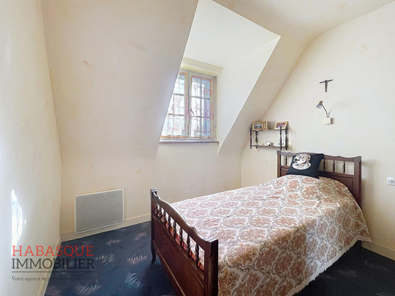 Maison - 104 m² - 6 pièces