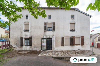 Maison - 200 m² - 8 pièces