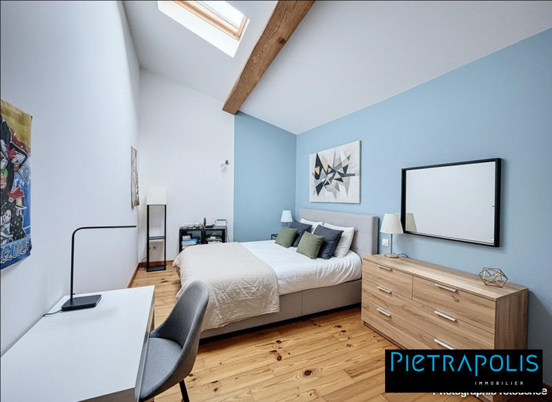 Maison - 277 m² - 9 pièces