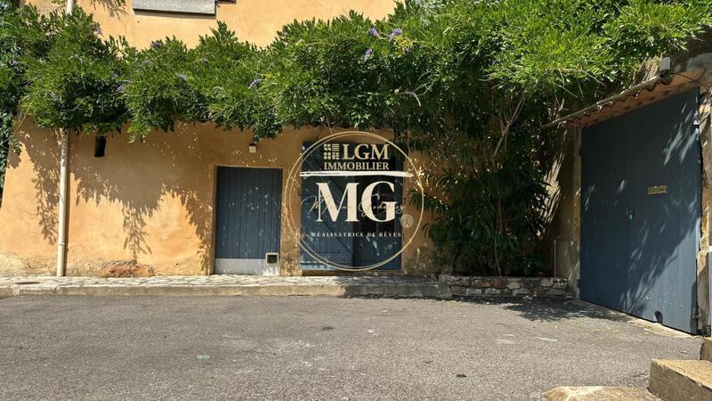 Maison - 203 m² - 6 pièces