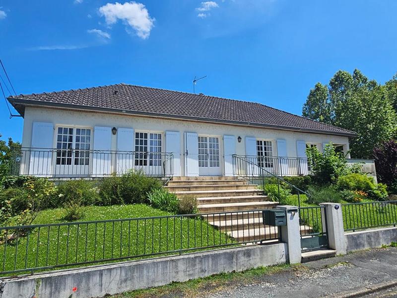 Maison - 188 m² - 8 pièces