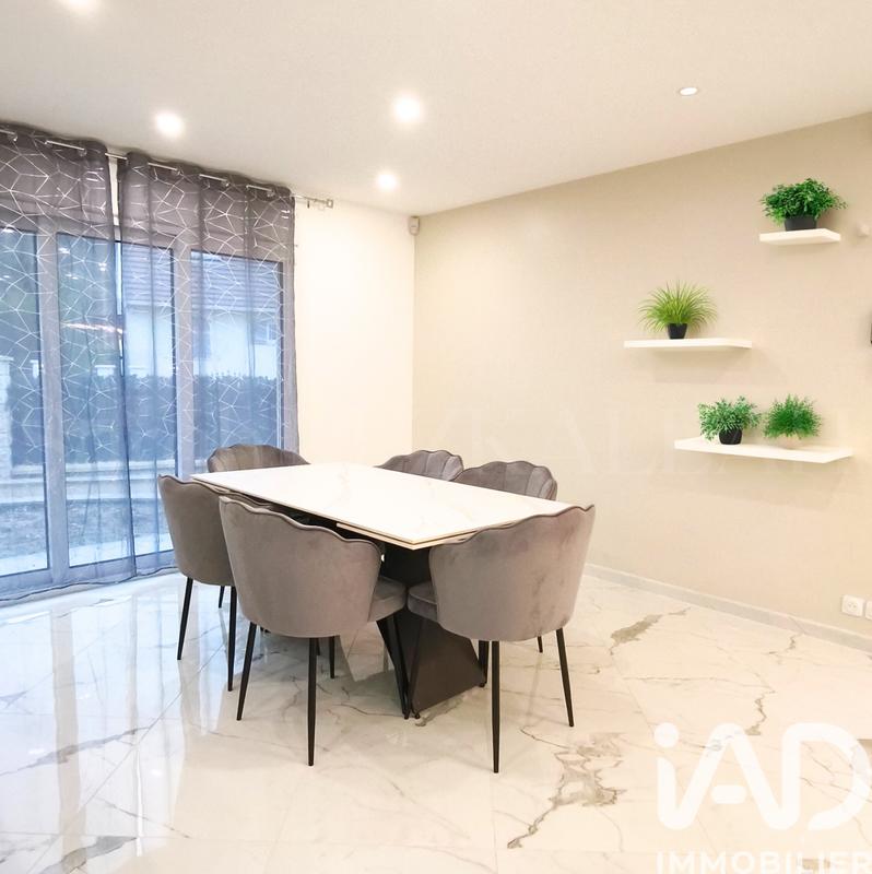 Maison - 120 m² - 4 pièces