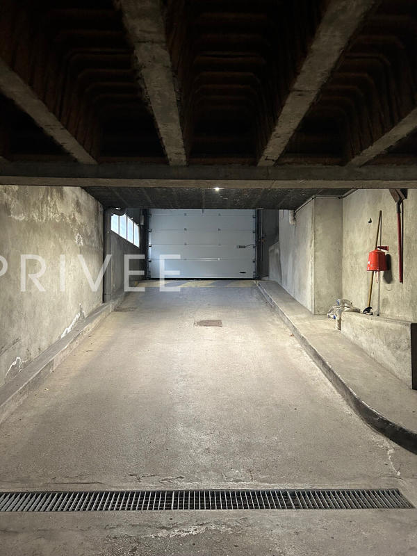 Parking - 13 m²