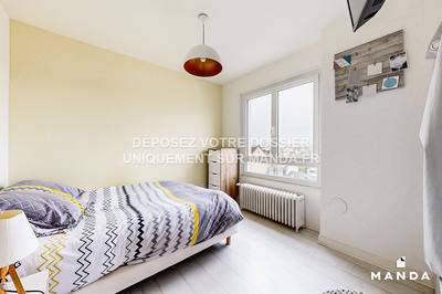 Chambre - 9 m² - 5 pièces