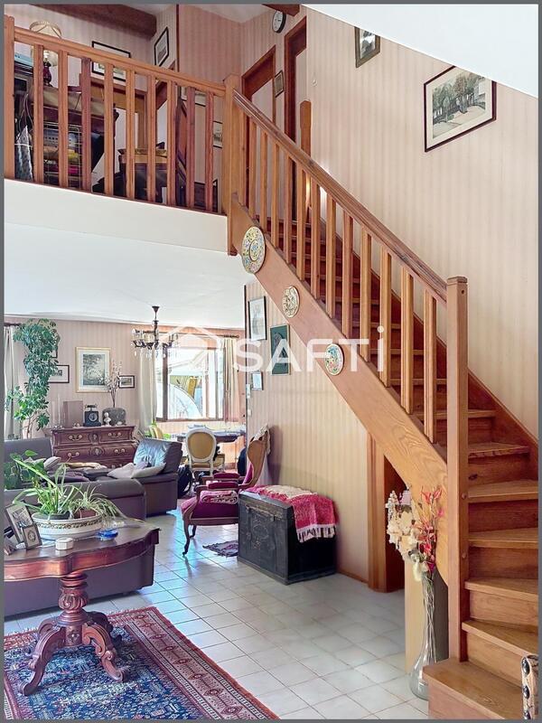 Maison - 197 m² - 7 pièces