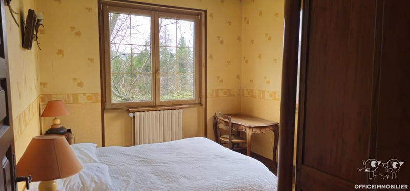 Maison - 180 m² - 8 pièces