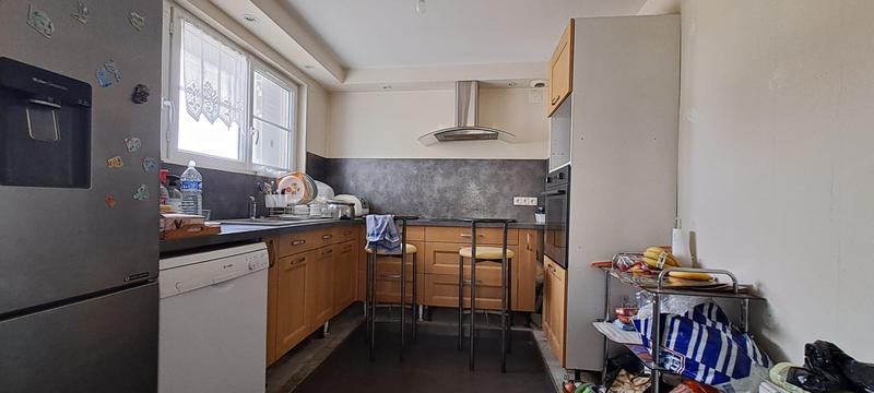 Maison - 242 m² - 6 pièces