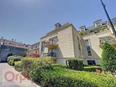 Appartement - 99 m² - 4 pièces