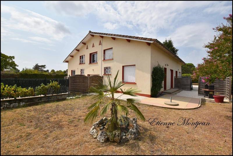 Maison - 257 m² - 13 pièces