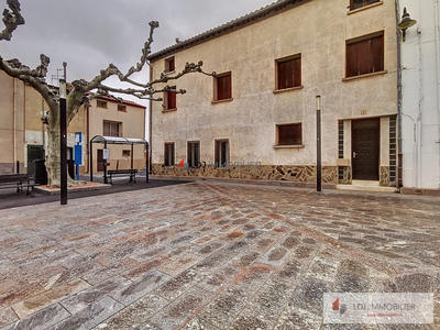 Maison - 180 m² - 8 pièces