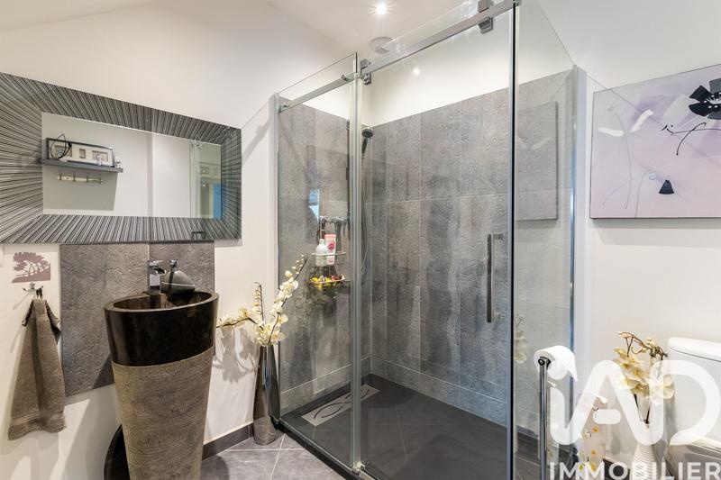 Maison - 93 m² - 4 pièces