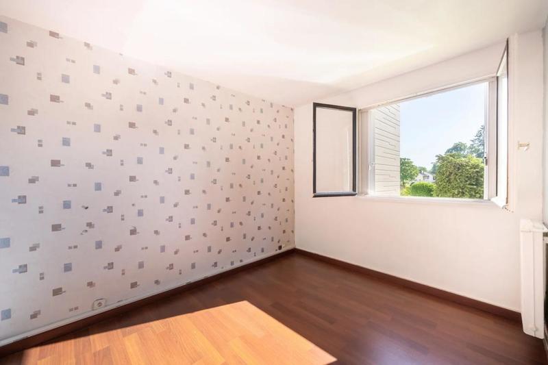 Appartement - 95 m² - 5 pièces