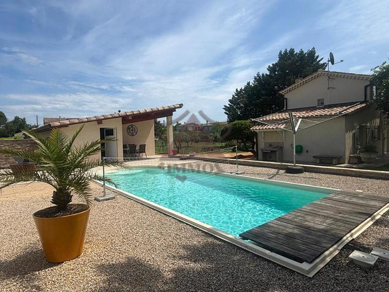 Villa - 87 m² - 4 pièces