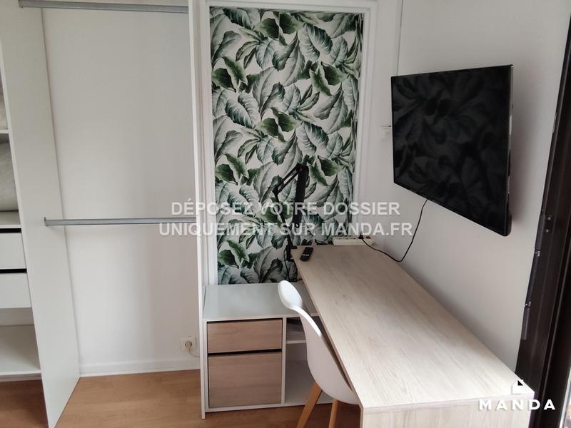 Chambre - 10 m² - 6 pièces