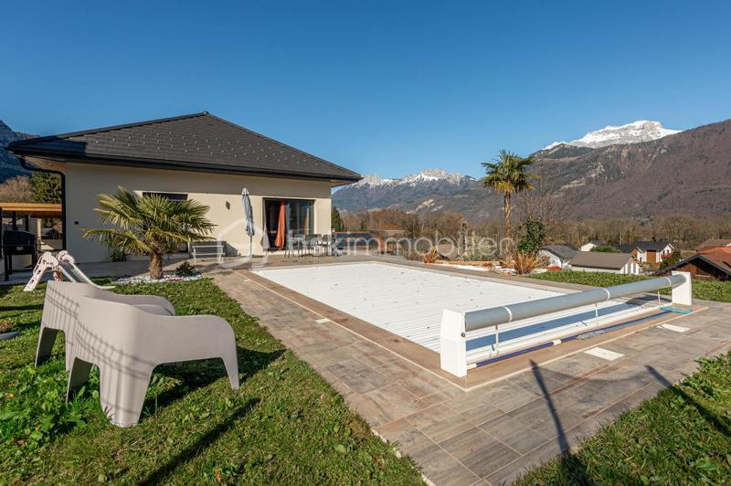 Maison - 164 m² - 6 pièces