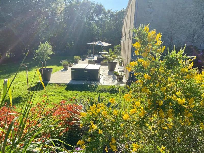 Demeure - 350 m² - 10 pièces