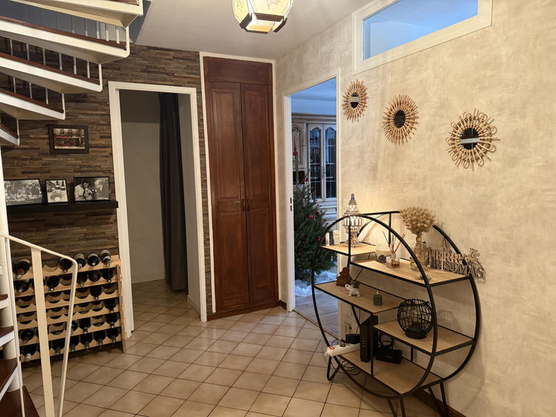 Maison - 90 m² - 5 pièces