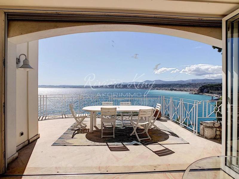 Villa - 320 m² - 9 pièces