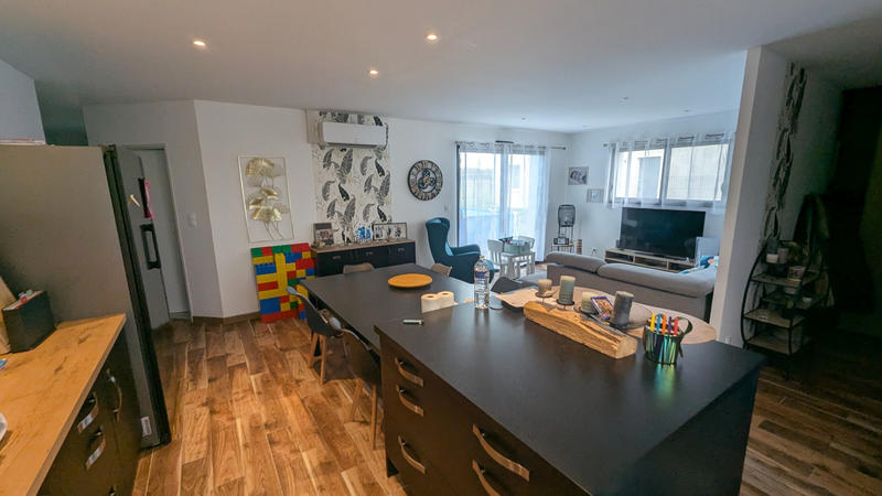 Maison - 95 m² - 5 pièces