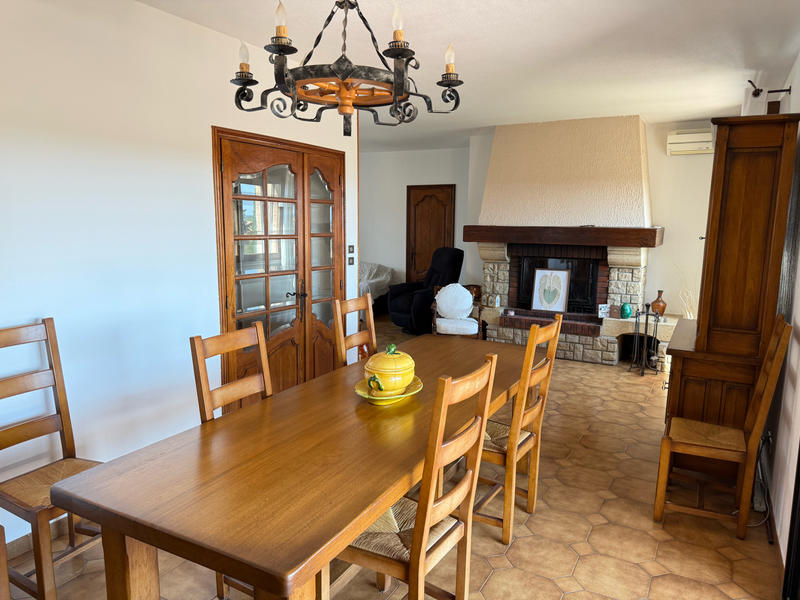 Maison - 230 m² - 8 pièces