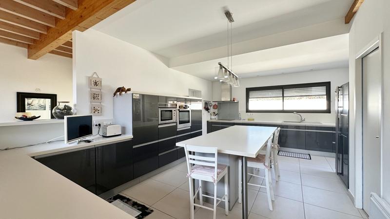 Maison d'architecte - 270 m² - 7 pièces