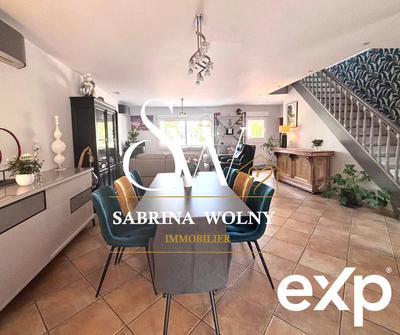 Maison traditionnelle - 195 m² - 6 pièces