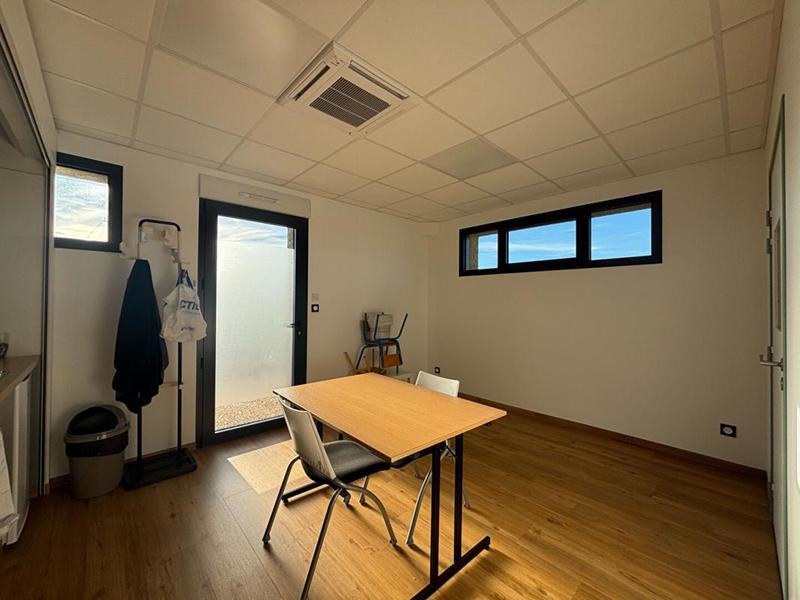 Local d'activité / Entrepôt - 17 m²