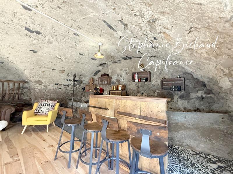 Maison - 169 m² - 6 pièces