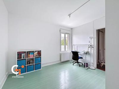 Maison - 94 m² - 5 pièces