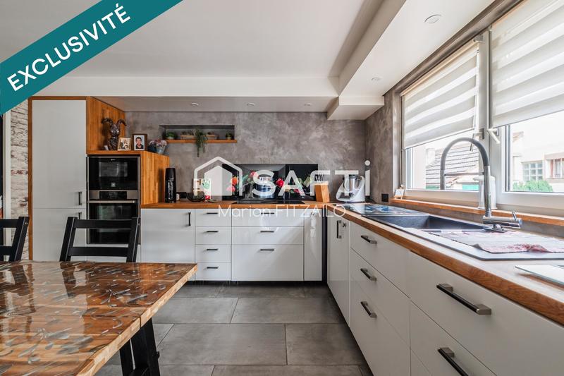 Maison - 246 m² - 5 pièces