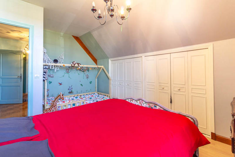 Maison - 198 m² - 8 pièces