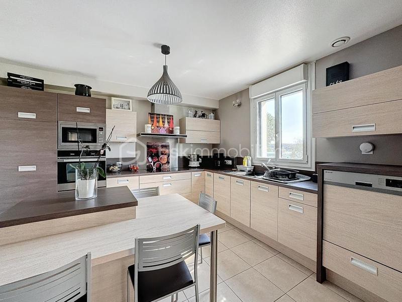 Maison de village - 101 m² - 6 pièces