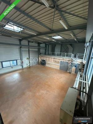 Local d'activité / Entrepôt - 670 m²