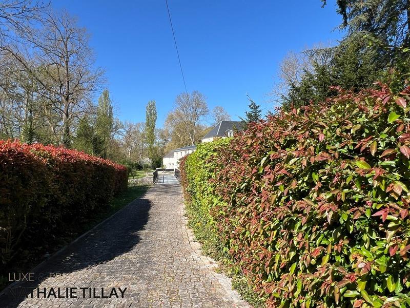 Propriété - 350 m² - 12 pièces