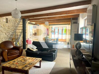 Maison - 310 m² - 11 pièces