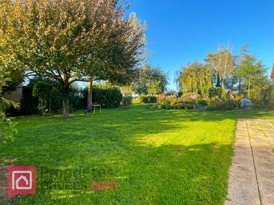 Maison - 204 m² - 7 pièces