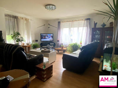 Maison - 220 m² - 9 pièces