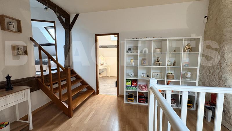 Maison - 102 m² - 4 pièces