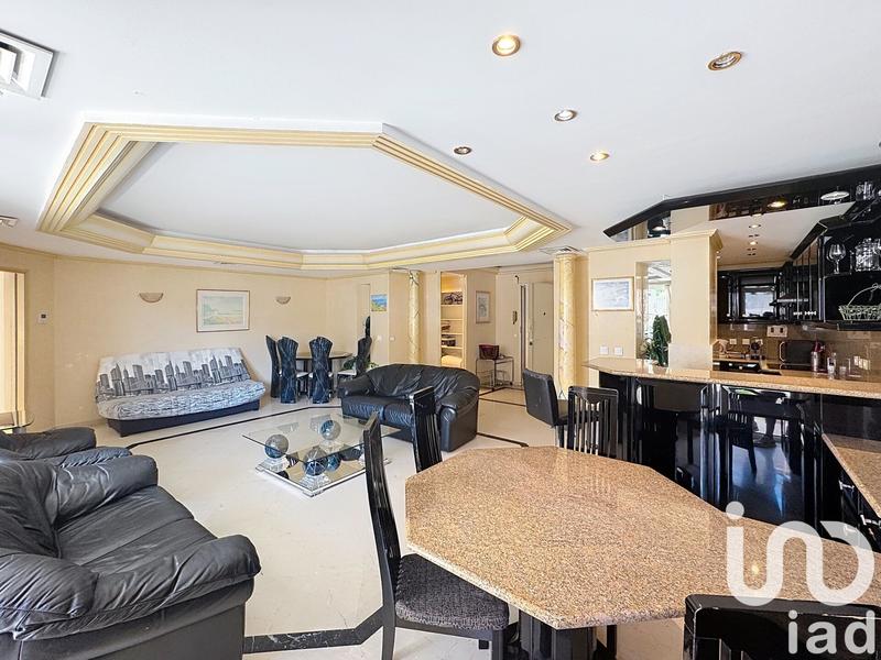 Appartement - 106 m² - 4 pièces