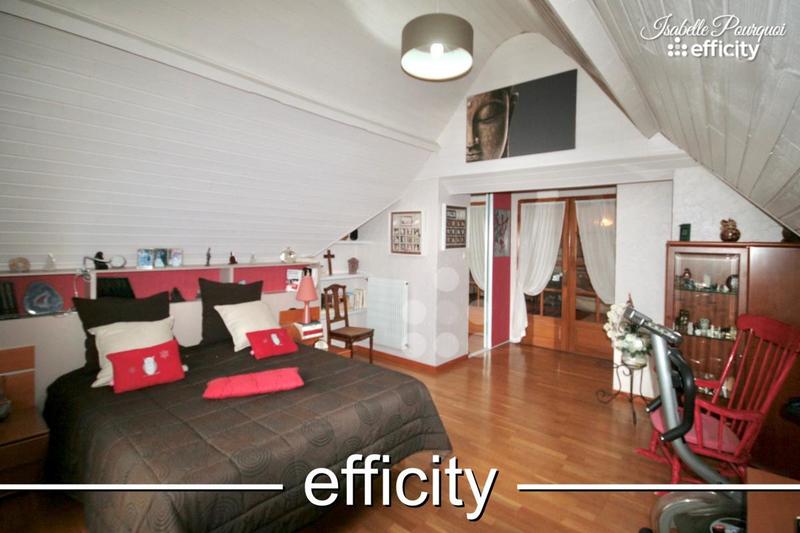 Maison - 215 m² - 6 pièces