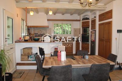 Maison - 139 m² - 7 pièces