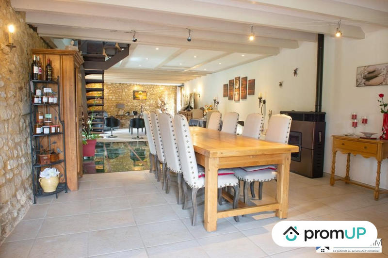 Maison ancienne - 222 m² - 8 pièces