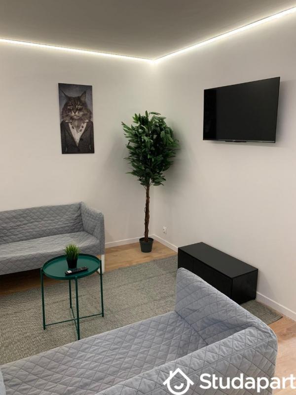 Appartement - 99 m² - 6 pièces