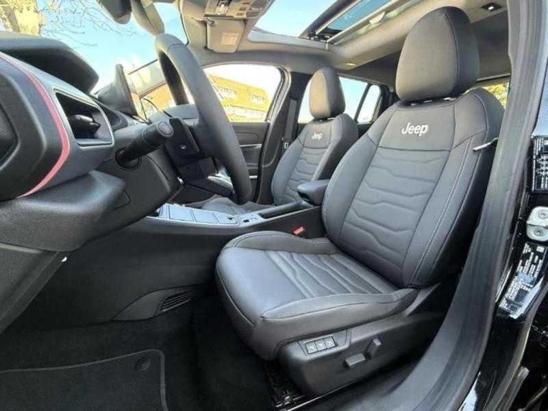 Jeep Avenger Summit 1.2 Hybrid 110 Dcs6 Pk Cuir Premium Toit Ouvrant