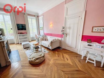 Appartement - 134 m² - 4 pièces