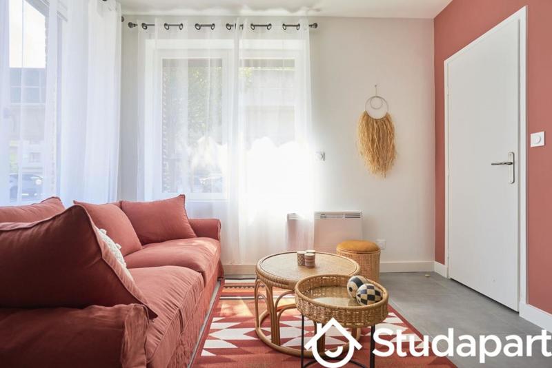 Chambre - 11 m² - 1 pièce