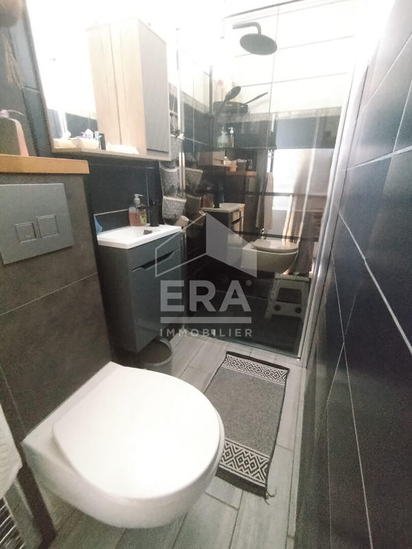 Maison - 203 m² - 8 pièces