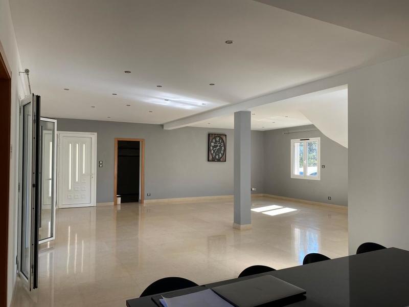 Villa - 180 m² - 6 pièces