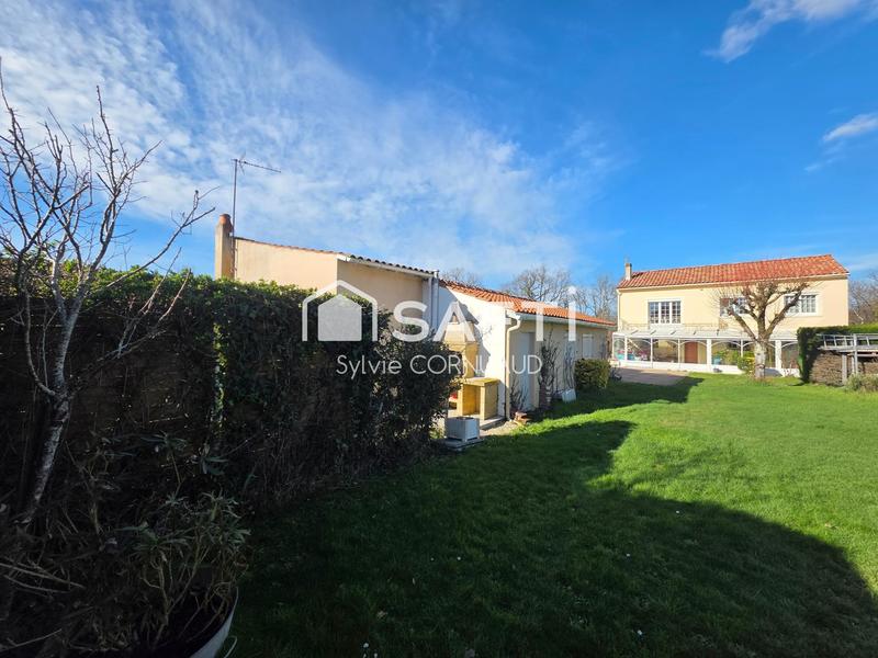 Maison de ville - 198 m² - 9 pièces