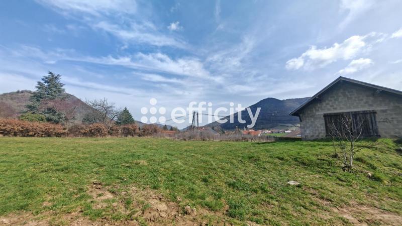 Terrain constructible - 560 m²